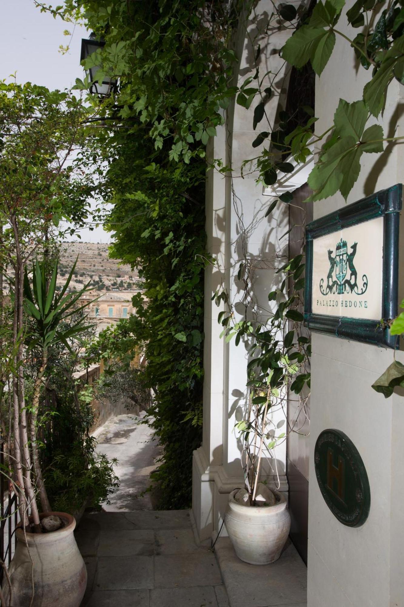 Вилла Borgo Hedone Шикли Экстерьер фото