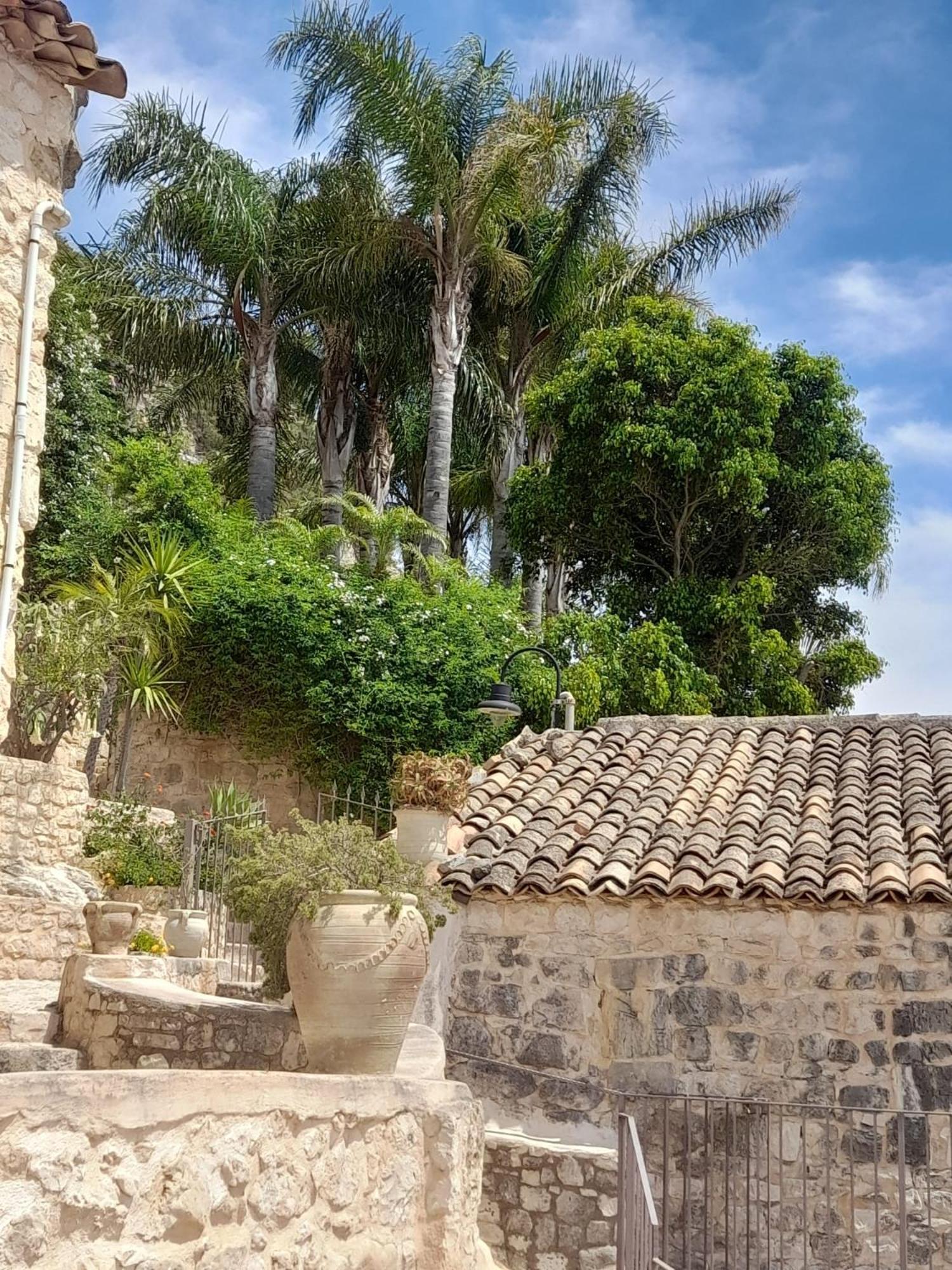 Вилла Borgo Hedone Шикли Экстерьер фото